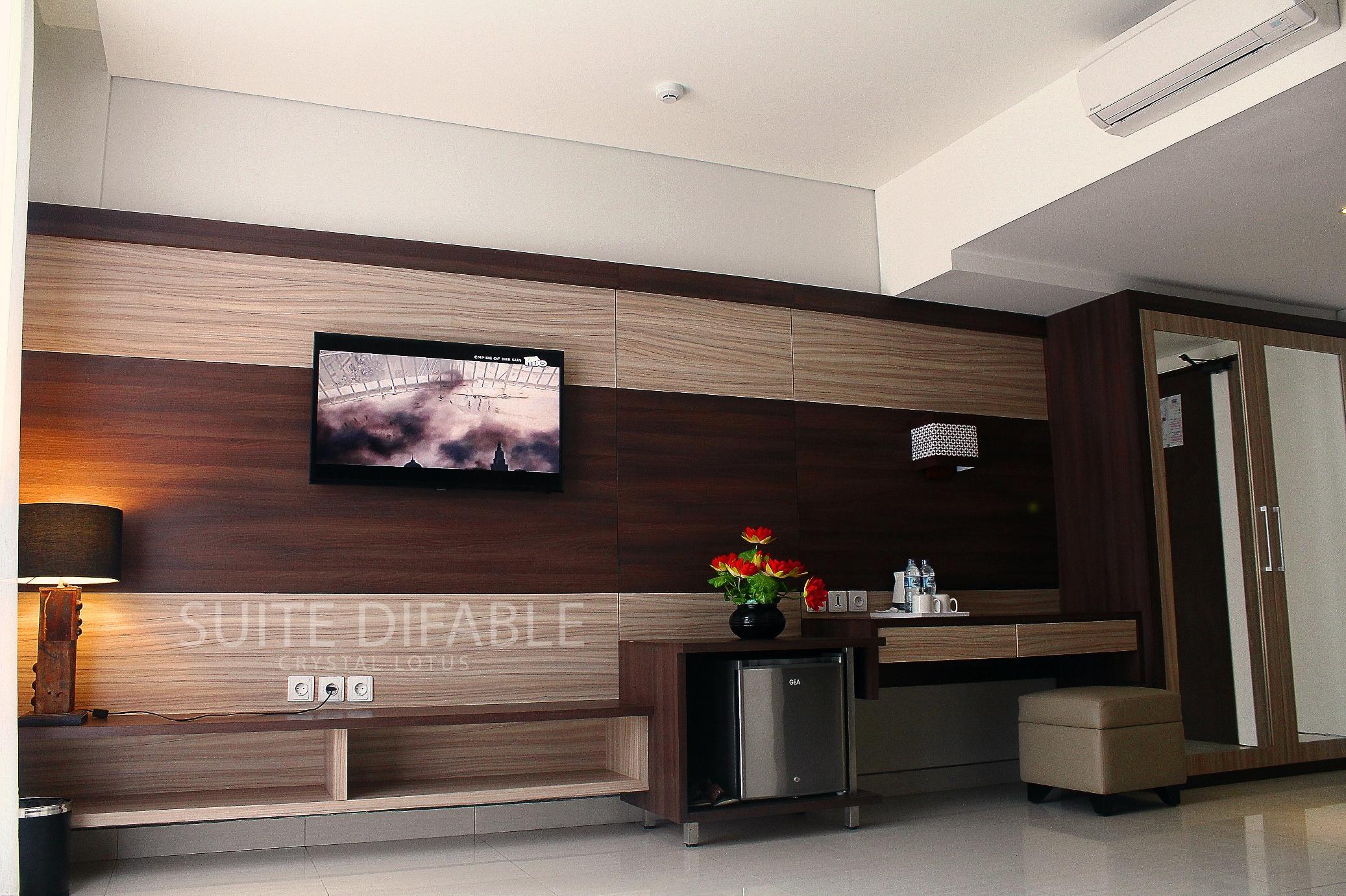 Crystal Lotus Hotel Yogyakarta Melati Exterior photo