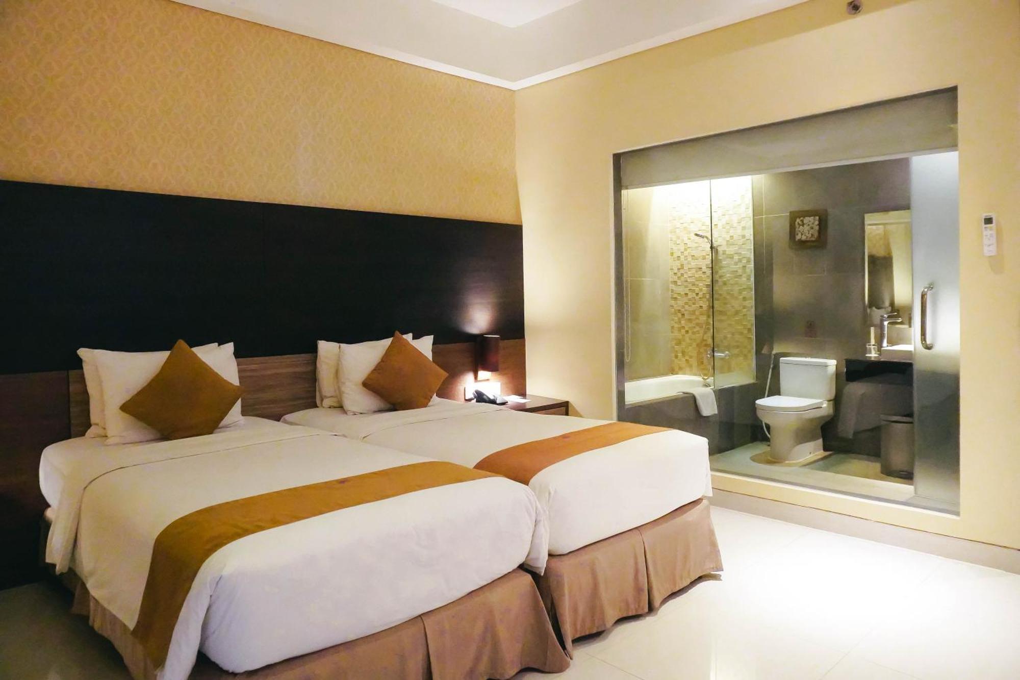 Crystal Lotus Hotel Yogyakarta Melati Exterior photo